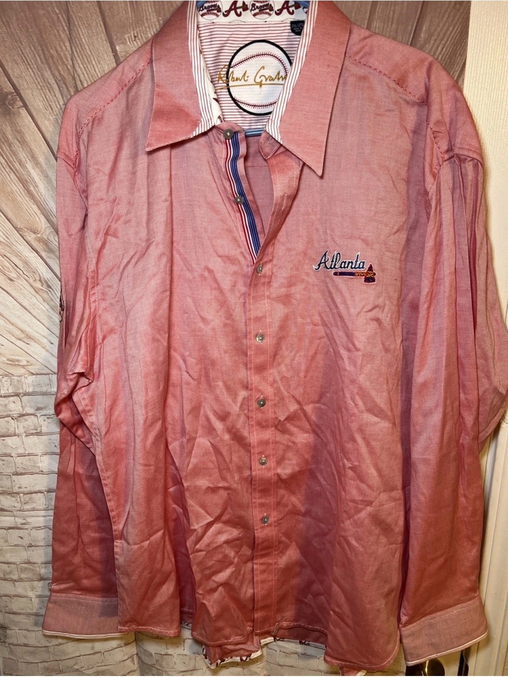 Robert Graham Pink 'Atlanta' Embroidered Button-Up Shirt